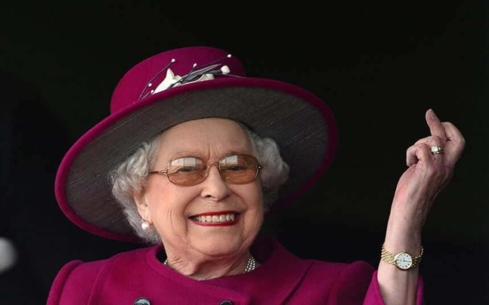 Lustige Fotos der britischen Königin Elizabeth II 