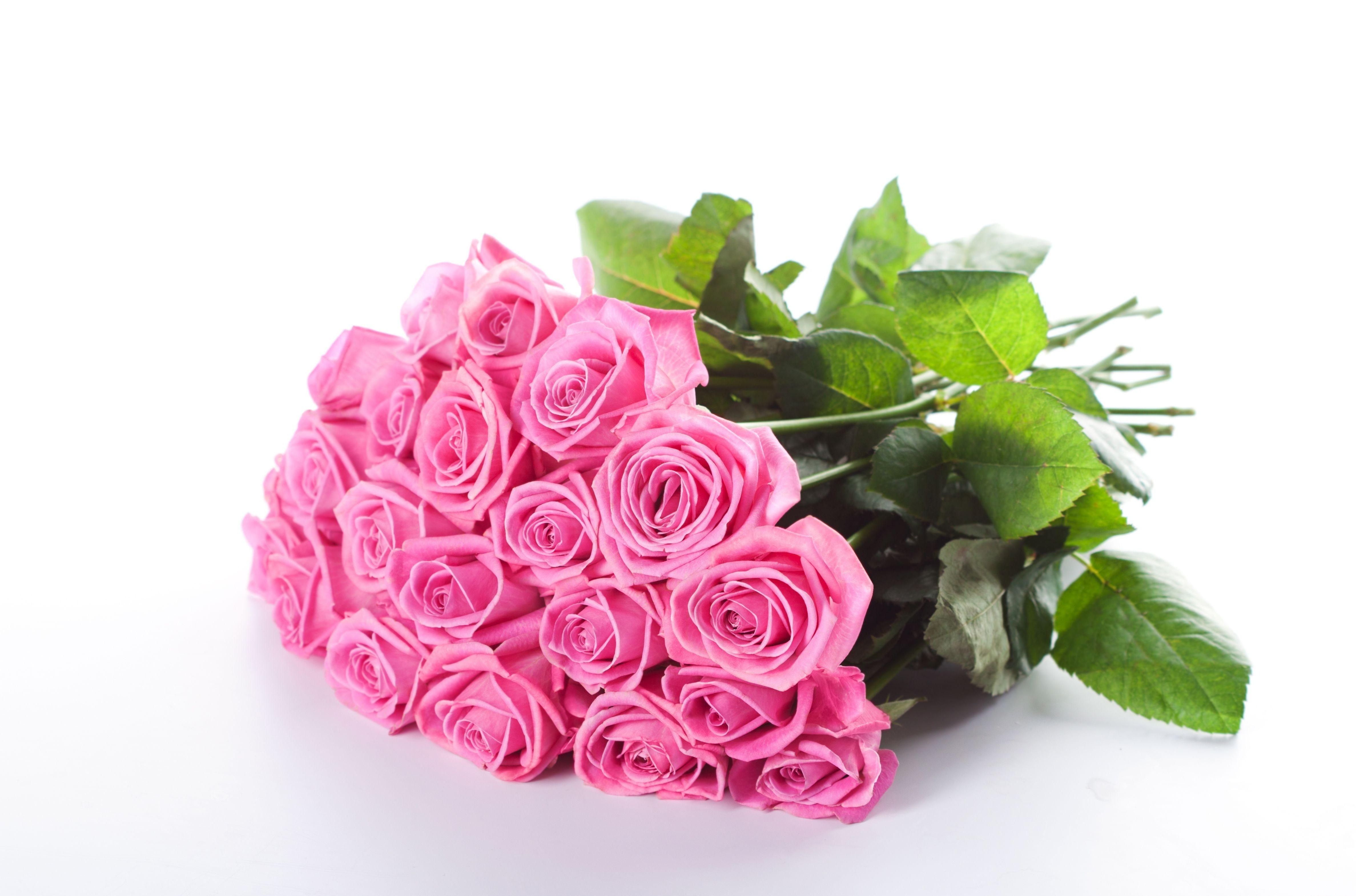 Букет красивых розовых роз в подарок